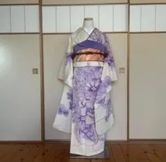 振袖 紫色と白色 花柄　総絞り