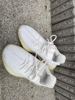 adidas YEEZY BOOST 350 V2 トリプルホワイト