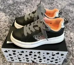 NUOVO キッズ スニーカー 20㎝ ブラック 専用箱付