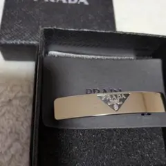 PRADA シルバー ヘアピン ロゴ入りのサムネイル