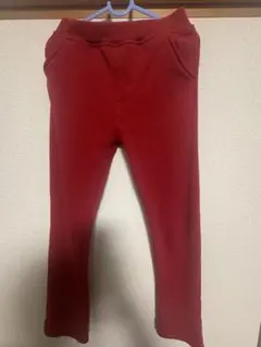 裏起毛　140㎝　赤色の長ズボン 後ろポケット付き　汚れあり