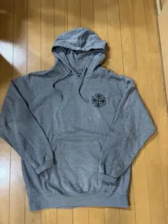 independent パーカー