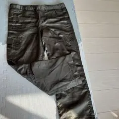 guカーゴポケット付きカーキワークパンツ シャカシャカパンツM