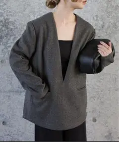 select MOCA by son チャコールディープVネック　プルオーバー