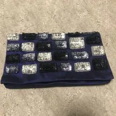 スパンコールのあしらったクラッチバッグ　新品