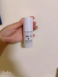 マリークワント　ブライトニングエッセンスのサムネイル
