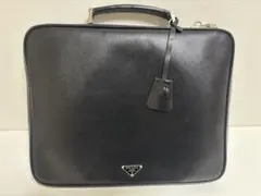 【鍵付き南京錠】PRADA ビジネスバッグ 三角ロゴ サフィアーノレザー メンズ