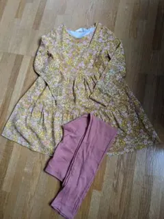 花柄チュニックとレギンスセット　140㌢