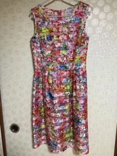 【上品で可愛い】フランコフェラーロフラワープリント ノースリーブ ワンピースM