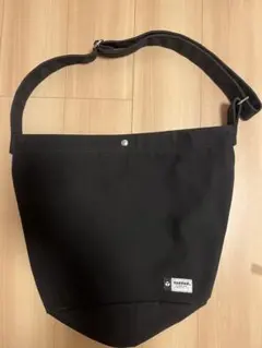 YAKPAK ブラック ショルダーバッグ　値下げ可能のサムネイル
