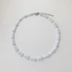 フラワービーズネックレス　ブルー×オーロラ×パール調　ハンドメイド／透明感