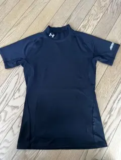 Under Armour ブラック アンダーシャツ 半袖