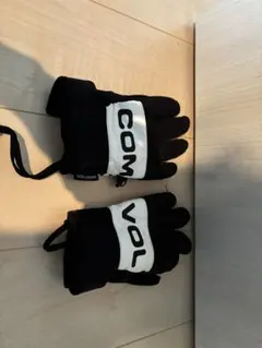 2025年最新】グローブ volcomの人気アイテム - メルカリ