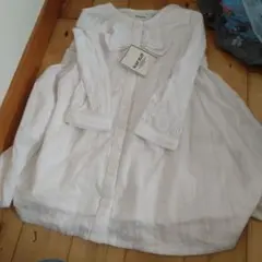 スラップスリップ　リボン付きホワイト長袖チュニック