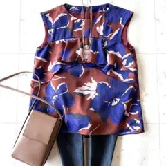 ダイアグラム グレースコンチネンタル フラワープリントフリルノースリーブブラウス