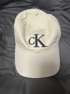 Calvin Klein ベースボールキャップ アイボリー