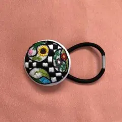 和柄刺繍ヘアゴム