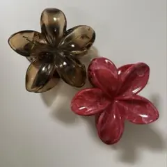 新品未使用　ハイビスカスヘアクリップ　ヘアクリップ レッド＆ブラウン 2個セット