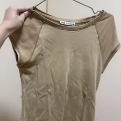 ZARA 半袖 カットソー ベージュ