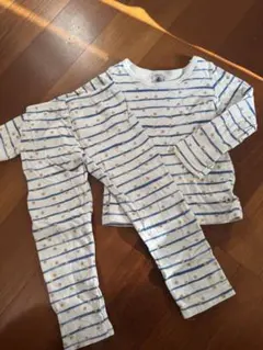 プチバトー 白×青ボーダー　パジャマ　3ans/95cm