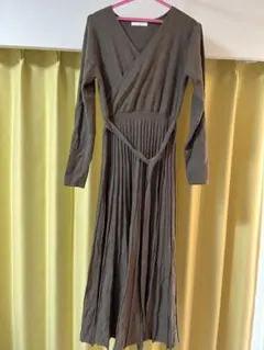 【In.ad】カシュクールニットワンピース　フレア　カーキブラウン　長袖　ロング