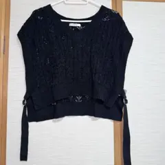 INGNIブラック レース編み クロップドニットベスト