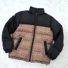 美品★COACH コーチ シグネチャー 総柄 ダウンジャケット メンズ S 黒