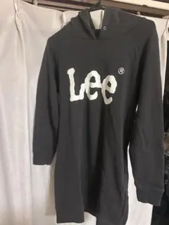 Lee 黒 フード付きパーカー