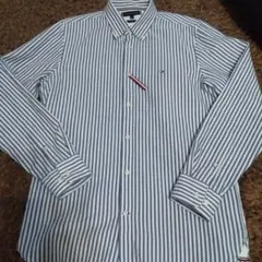 Tommy Hilfigerメンズ ボタンダウンシャツ　ストライプ