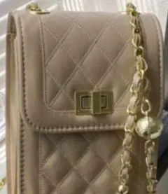 キルティングスマホショルダーバッグ　ベージュ