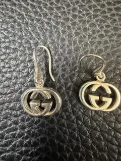 人気 レア✨ GUCCI ピアス ゴルメット フープ ロゴ 刻印 1445 - メルカリ