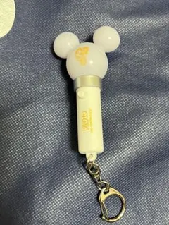 ディズニーストア　シークレット　ペンライトキーチェーン　ライトアップ　プルート
