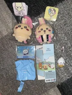 ちいかわ　うさぎ　ぬいぐるみ　オタ活　スッキリ目　韓国キーホルダー　キラカード