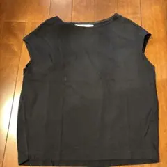 TIARA ブラック 半袖Tシャツのサムネイル
