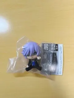 ツイステ　肩ズン　エペル