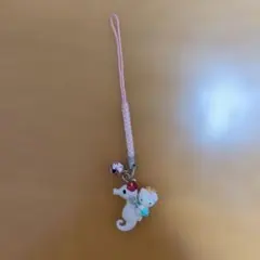 公*o様 送込中古　ハローキティ タツノオトシゴ ストラップ
