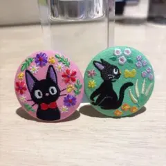 ジブリ 刺繍缶バッジ 魔女の宅急便　ジジ