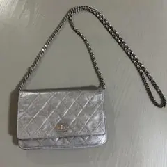 CHANEL チェーンウォレット　メタリック　シルバー