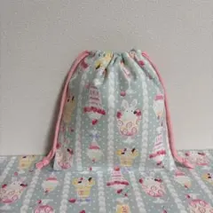 ハンドメイド　給食袋　大きめランチョンマット　２点セット　うさぎ　パフェ柄