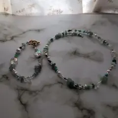 ネックレスとブレスレットセット