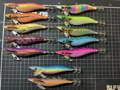 ダイワ エメラルダス ステイ　エギ 12本セット ケース付きのサムネイル
