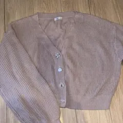 ビジュー付きピンククロップドカーディガン