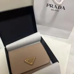 PRADA サフィアーノトライアングル 財布