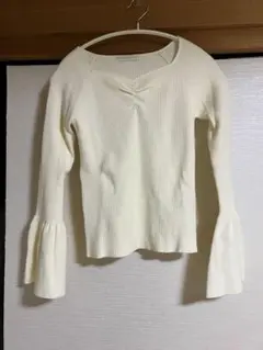 ひ*り様 フリル袖リブ編みニット Sサイズ