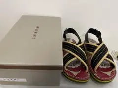 美品　マルニ　MARNI クロスストラップ サンダル　23cmのサムネイル