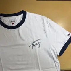 Tommy linger Tシャツ