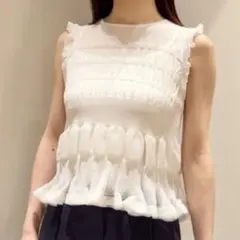 【美品】SNIDEL Sustainableシアーフリルペプラムプルオーバー 白