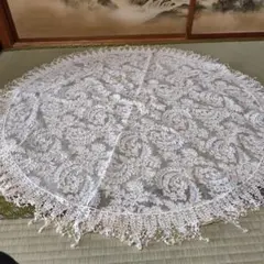 レースのテーブルクロス
