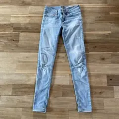 バックナンバー　ライトブルー スキニー　デニム 膝ダメージ　26（53）