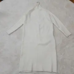 ZARA ホワイト ニットワンピース 長袖
